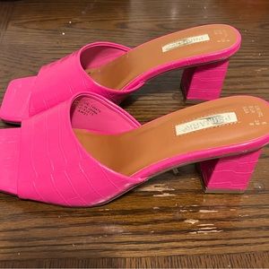 Pink snake print heels - never worn